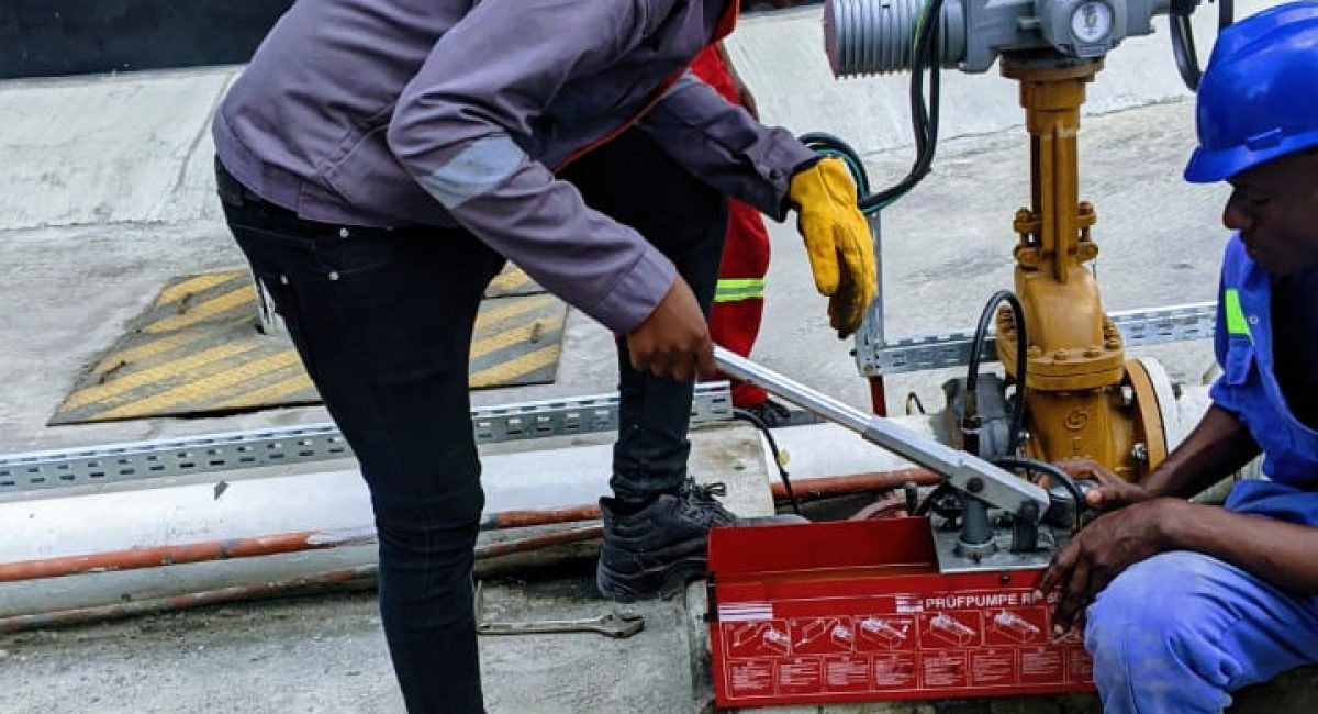 Pressure test for lube oil pipeline at Oryx Energies